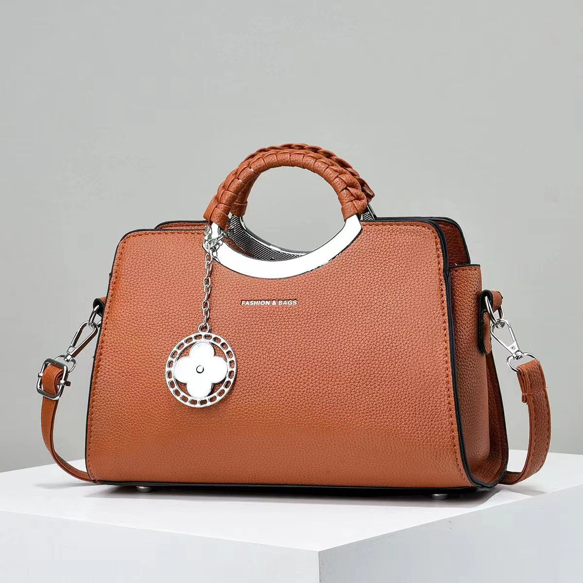 [Yaxi Luggage] 2023 Winter New Shoulder Bag Women's European and American Fashion Flower Hand-held Crossbody Women's Bag