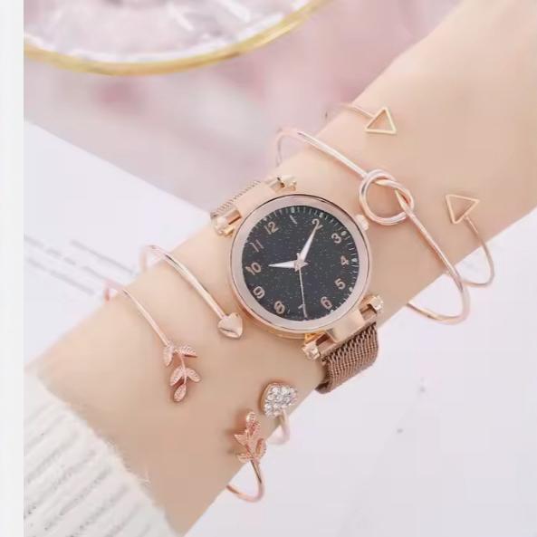 Foreign trade hot-selling classic case full of stars digital face ladies casual and versatile watch bracelet set