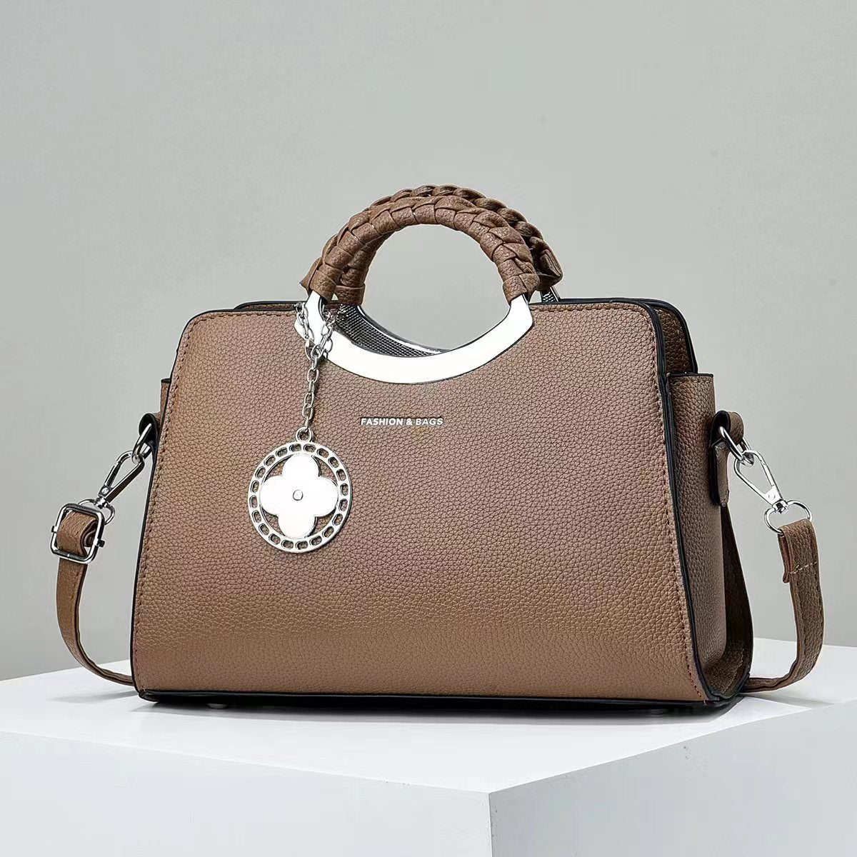 [Yaxi Luggage] 2023 Winter New Shoulder Bag Women's European and American Fashion Flower Hand-held Crossbody Women's Bag