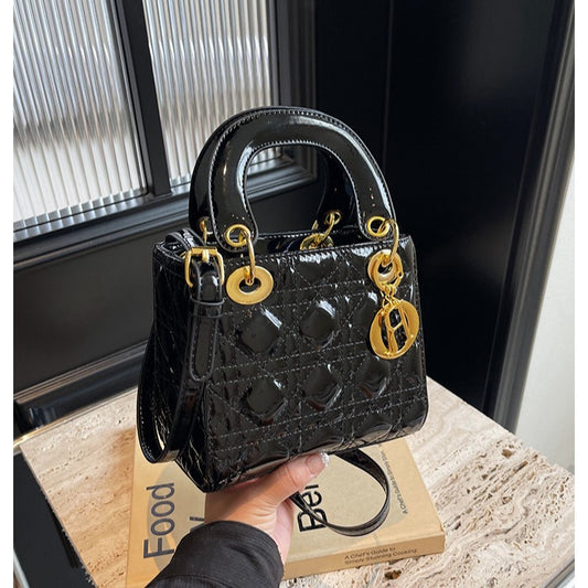 Fashionable, light luxury, small fragrance bag, women's bag, 2024 new Dai Fei bag, crossbody bag, high-end Lingge shoulder carry