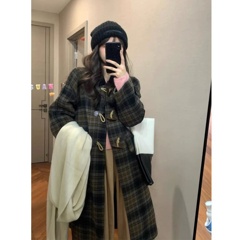 Plaid horn button tweed coat women's autumn and winter 2023 new popular woolen coat high sense small man