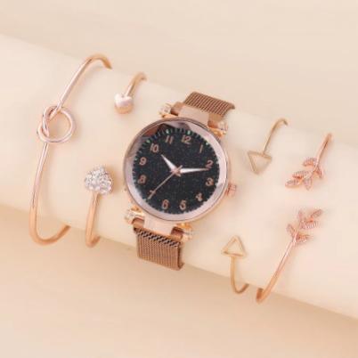 Foreign trade hot-selling classic case full of stars digital face ladies casual and versatile watch bracelet set